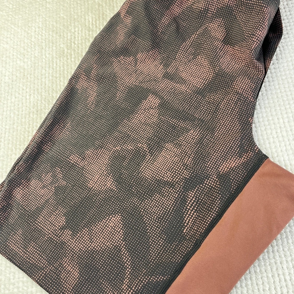 Lululemon Mens License to Train Shorts Dot Camo Mauve Charcoal Size Large